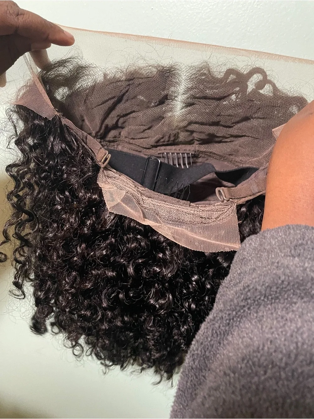 100% human hair curly lace front wig . 14 in , 250 density ,